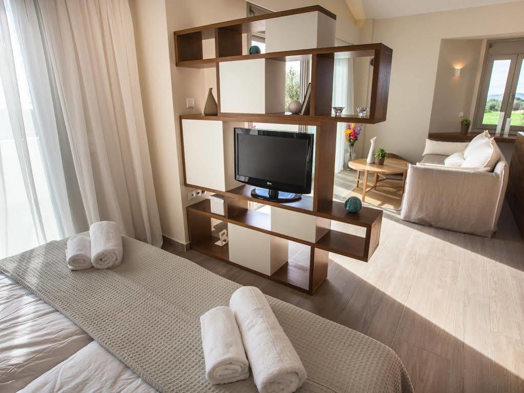Abelia Luxurious Villas ฟีนีคุนตา ภายนอก รูปภาพ