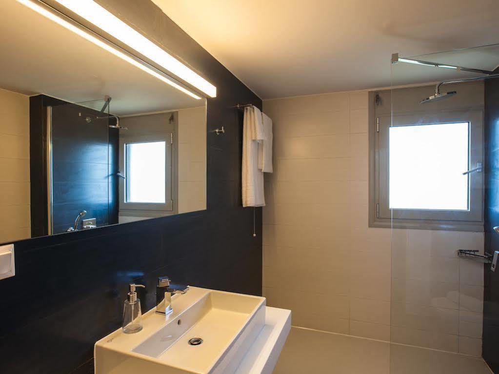 Abelia Luxurious Villas ฟีนีคุนตา ภายนอก รูปภาพ