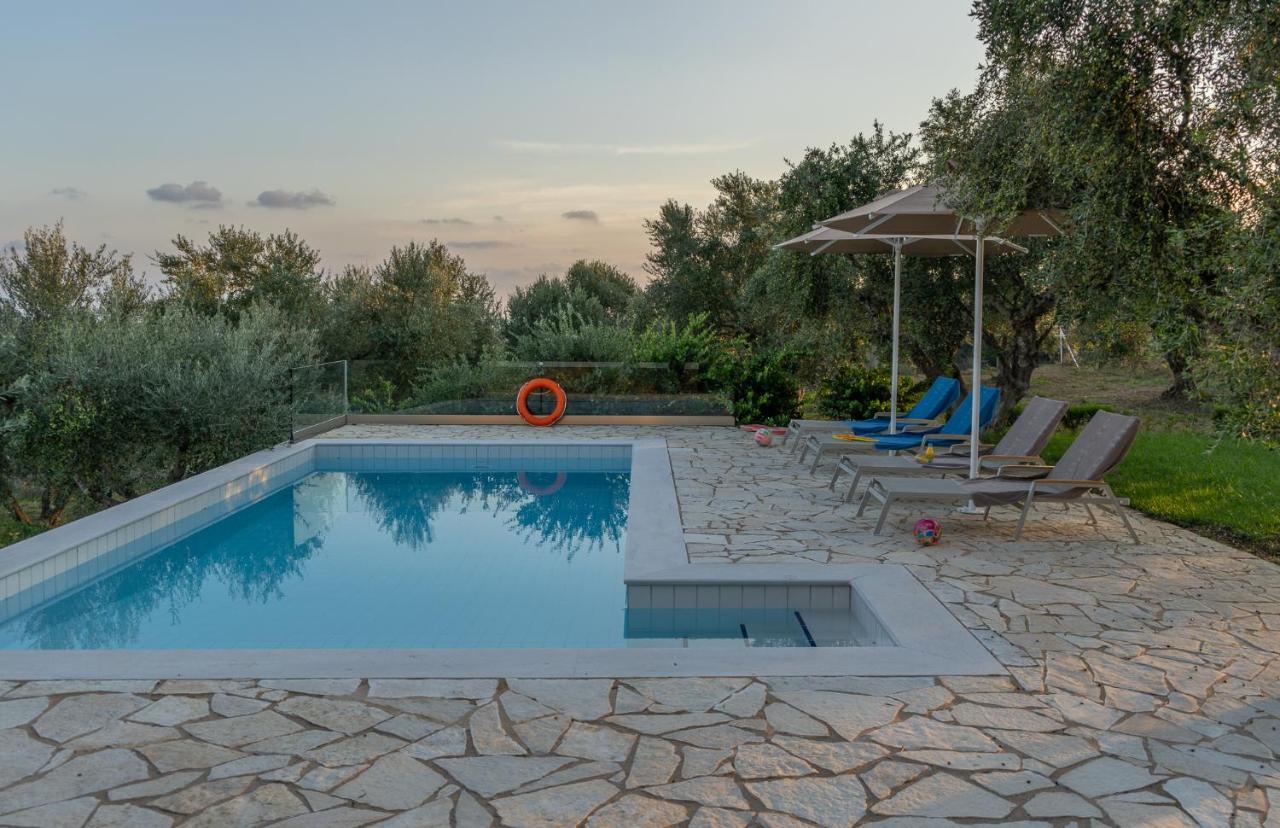 Abelia Luxurious Villas ฟีนีคุนตา ภายนอก รูปภาพ