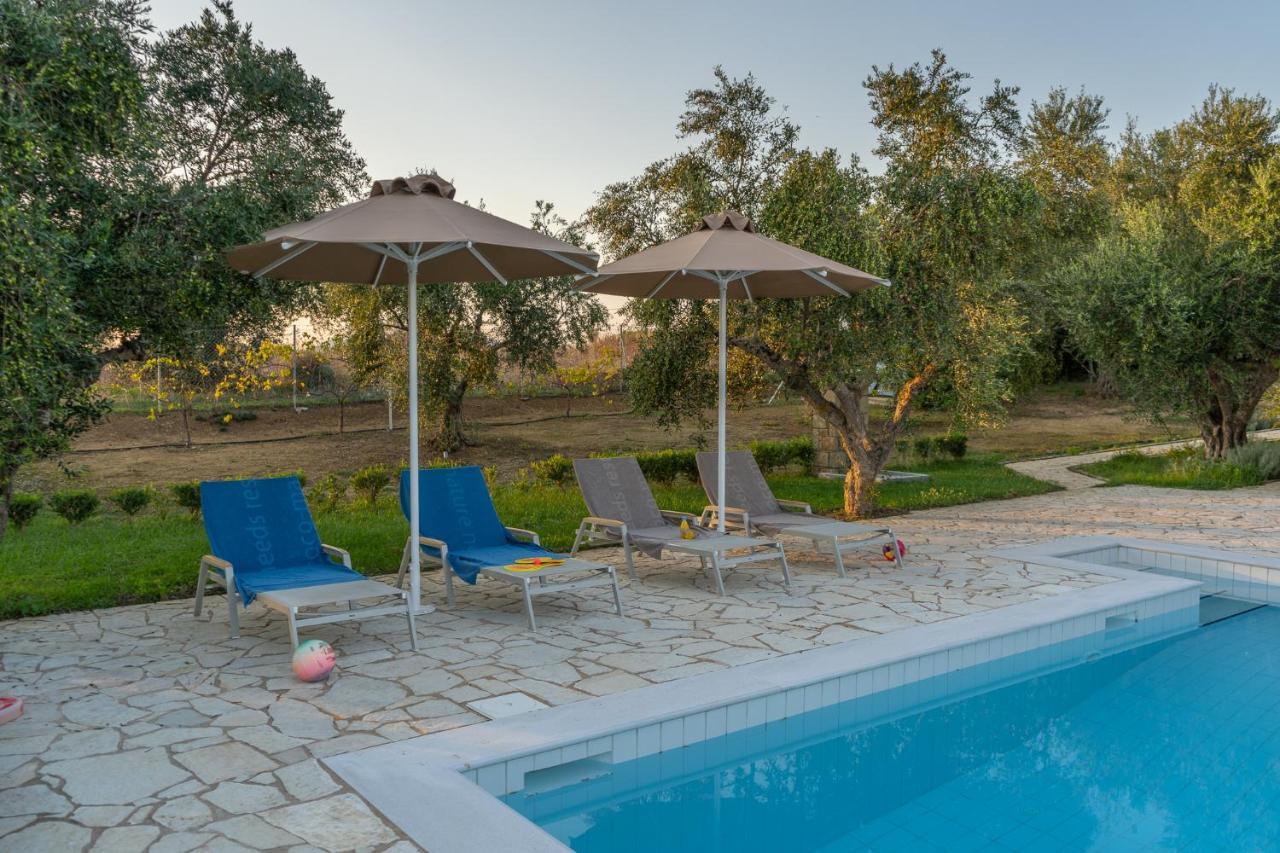 Abelia Luxurious Villas ฟีนีคุนตา ภายนอก รูปภาพ